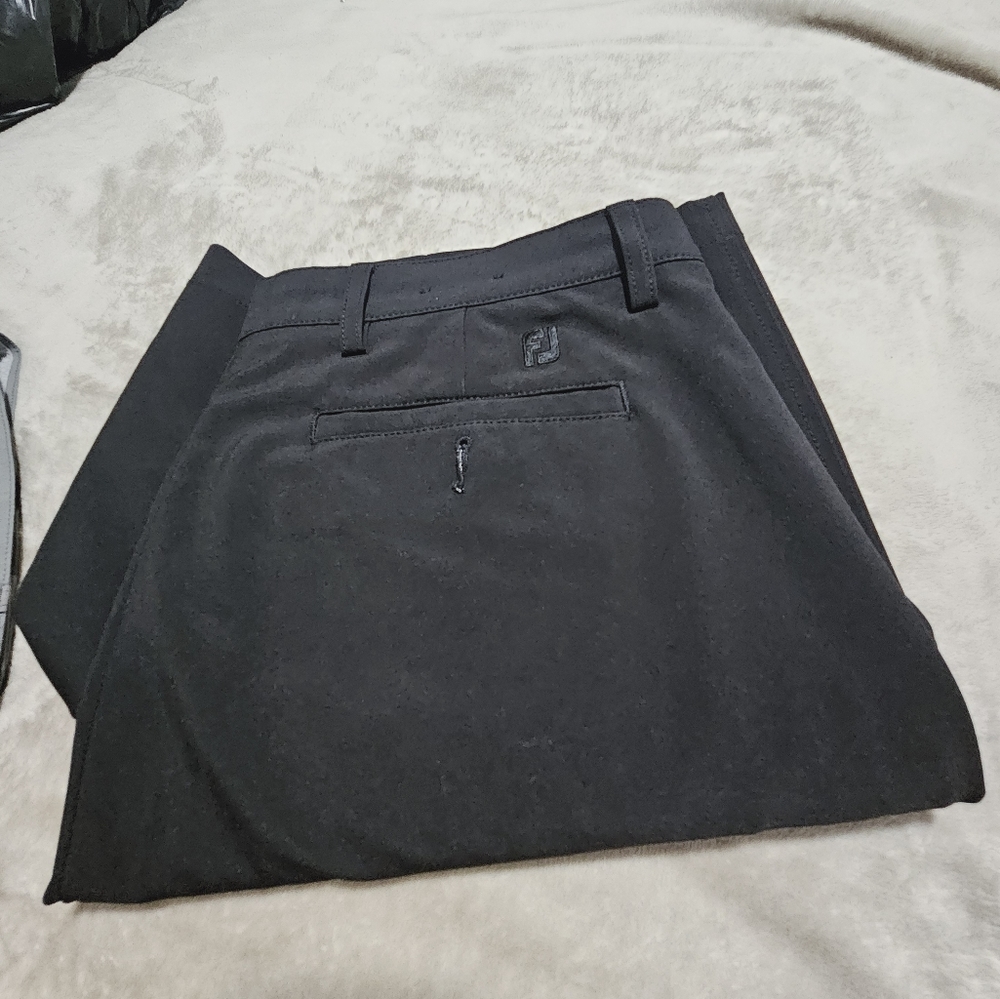 Footjoy lightweight shorts